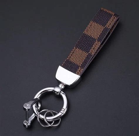 lv sleutelhanger heren|Louis Vuitton Palo Alto.